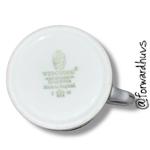 Wedgwood Metallised Bone China Made in England - Picture 5 of 9